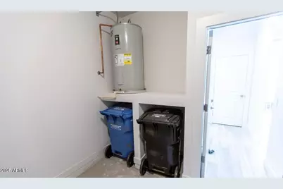 1850 N 51st Street #2, Phoenix, AZ 85008 - Photo 23