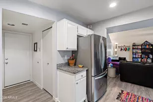 3154 E Wahalla Ln, Phoenix, AZ 85050 - Photo 15