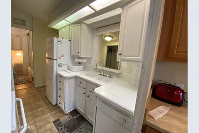 2275 S Seminole Drive, Apache Junction, AZ 85119 - Photo 9