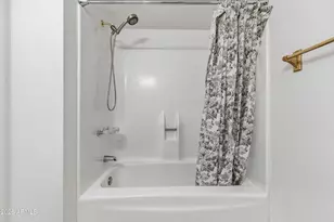 2115 E Greenway Dr, Tempe, AZ 85282 - Photo 25