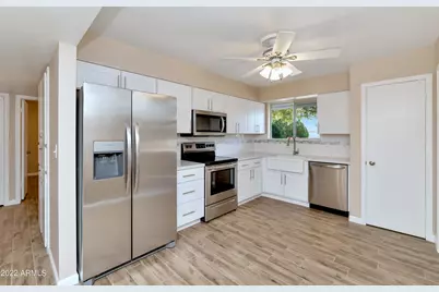 9916 W Kingswood Circle, Sun City, AZ 85351 - Photo 3