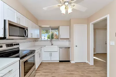 9916 W Kingswood Circle, Sun City, AZ 85351 - Photo 9