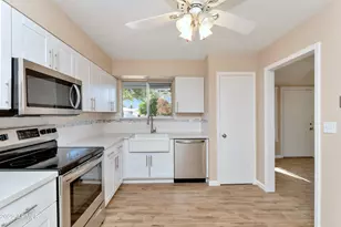 9916 W Kingswood Cir, Sun City, AZ 85351 - Photo 9