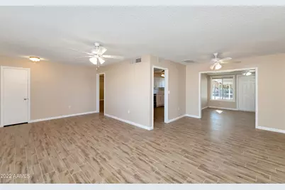 9916 W Kingswood Circle, Sun City, AZ 85351 - Photo 7