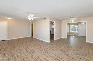 9916 W Kingswood Cir, Sun City, AZ 85351 - Photo 7