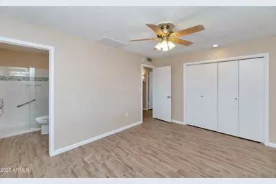 9916 W Kingswood Circle, Sun City, AZ 85351 - Photo 11