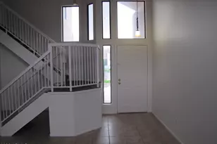 942 E Calle Del Norte, Chandler, AZ 85225 - Photo 3