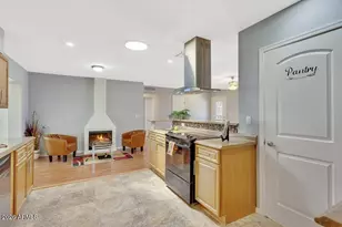 10135 W Bolivar Dr, Sun City, AZ 85351 - Photo 7