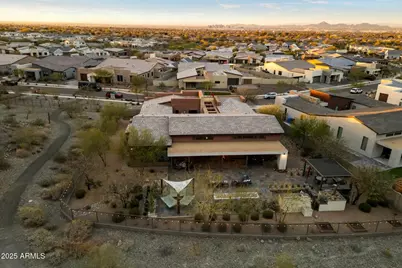 9539 S 13th Way, Phoenix, AZ 85042 - Photo 11