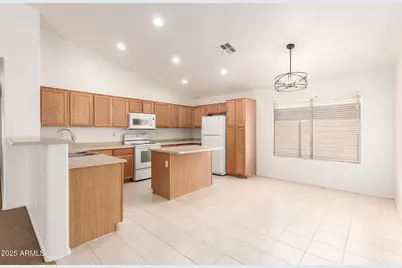 12537 W Madison Street, Avondale, AZ 85323 - Photo 5