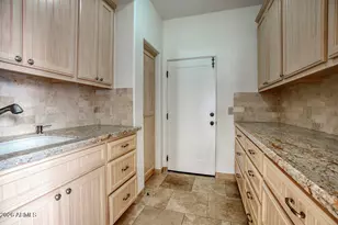 77 E Missouri Ave, Phoenix, AZ 85012 - Photo 21