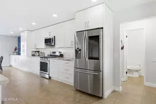 3541 E Cannon Dr, Phoenix, AZ 85028 - Photo 15