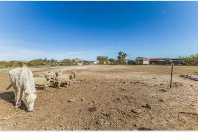 15806 W Hopi Drive, Casa Grande, AZ 85122 - Photo 19