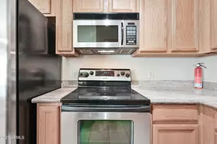 1559 S Longspur Ln, Gilbert, AZ 85296 - Photo 9