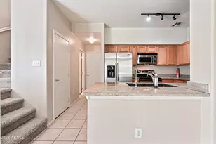 1559 S Longspur Ln, Gilbert, AZ 85296 - Photo 7