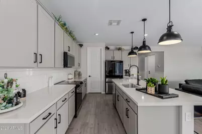 2591 E Hollywood Ike Avenue, San Tan Valley, AZ 85140 - Photo 11