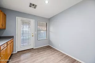 125 N 22nd Pl, Mesa, AZ 85213 - Photo 9