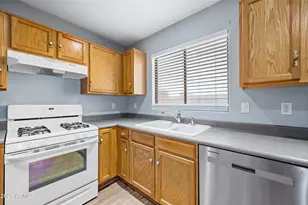 125 N 22nd Pl, Mesa, AZ 85213 - Photo 7