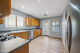 125 N 22nd Pl, Mesa, AZ 85213 - Photo 5