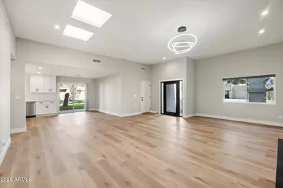 8882 N 82nd Lane, Scottsdale, AZ 85258 - Photo 9