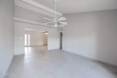 542 W Pampa Avenue, Mesa, AZ 85210 - Photo 5