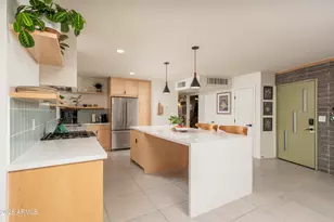 8049 N 10th St, Phoenix, AZ 85020 - Photo 1