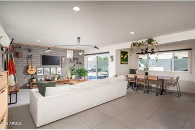 8049 N 10th Street, Phoenix, AZ 85020 - Photo 3