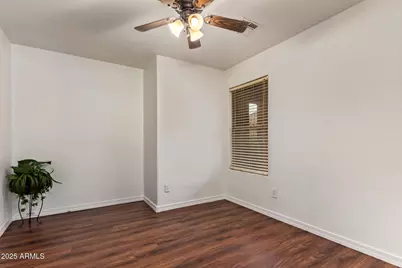 959 W Desert Hills Drive, San Tan Valley, AZ 85143 - Photo 5