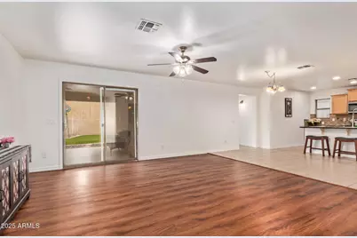 959 W Desert Hills Drive, San Tan Valley, AZ 85143 - Photo 7