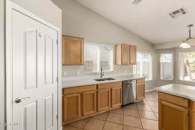 3962 E Meadow Lark Way, San Tan Valley, AZ 85140 - Photo 15