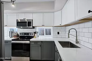 1832 S River Dr, Tempe, AZ 85281 - Photo 9