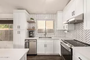 3206 S 81st Ave, Phoenix, AZ 85043 - Photo 7