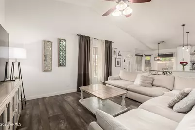 3206 S 81st Avenue, Phoenix, AZ 85043 - Photo 3