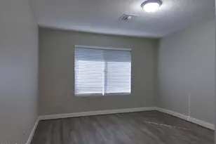 8511 W Orange Dr, Glendale, AZ 85305 - Photo 13