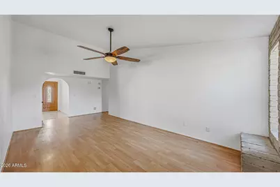 6233 W Desert Hills Drive, Glendale, AZ 85304 - Photo 25