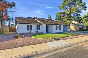 6233 W Desert Hills Dr, Glendale, AZ 85304 - Photo 1