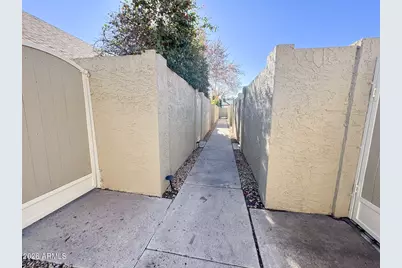 3807 N 30th Street #15, Phoenix, AZ 85016 - Photo 3