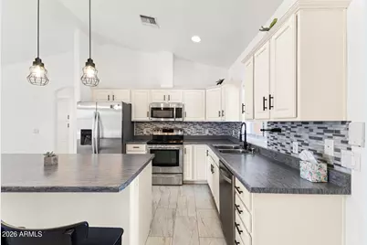 9343 W Pineveta Drive, Arizona City, AZ 85123 - Photo 3