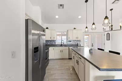 9343 W Pineveta Drive, Arizona City, AZ 85123 - Photo 5