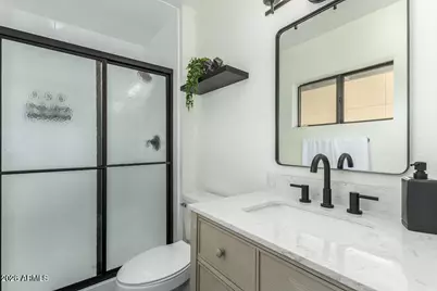 4511 N 31st Place, Phoenix, AZ 85016 - Photo 15