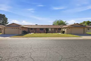10631 W Roundelay Cir, Sun City, AZ 85351 - Photo 7