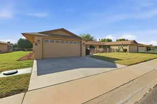 10631 W Roundelay Cir, Sun City, AZ 85351 - Photo 9