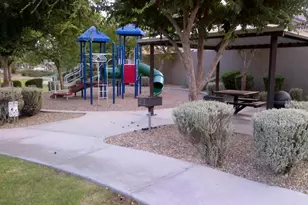 18611 North 22nd St, Phoenix, AZ 85024 - Photo 3