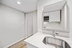 3025 N 32nd St, Phoenix, AZ 85018 - Photo 9