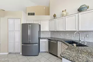 6329 S Sandtrap Dr, Gold Canyon, AZ 85118 - Photo 13