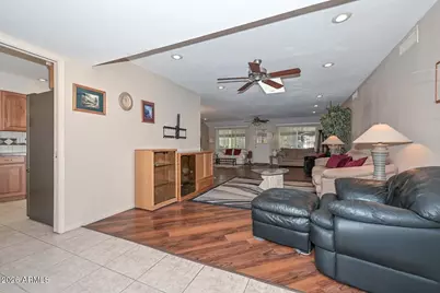 10734 W El Capitan Circle, Sun City, AZ 85351 - Photo 13