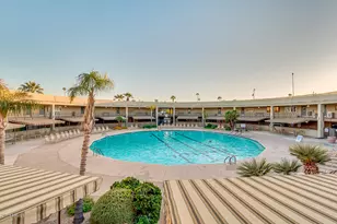 10030 W Royal Oak Rd, Sun City, AZ 85351 - Photo 7