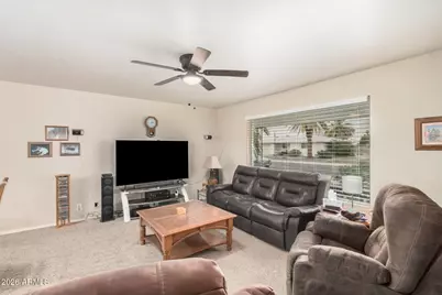 5823 E Des Moines Street, Mesa, AZ 85205 - Photo 9