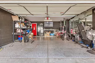 3423 E Lance Ln, Phoenix, AZ 85018 - Photo 37