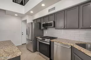 3423 E Lance Ln, Phoenix, AZ 85018 - Photo 7